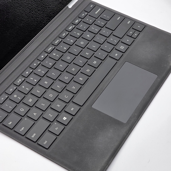 Microsoft Surface Pro 4 12.3" Tablet (Intel Core i5, 4GB RAM, 128GB SSD, Silver) - Picture 6 of 16